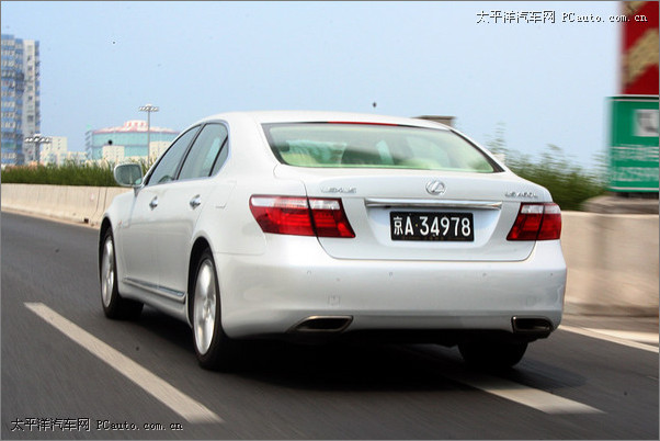 LS460L