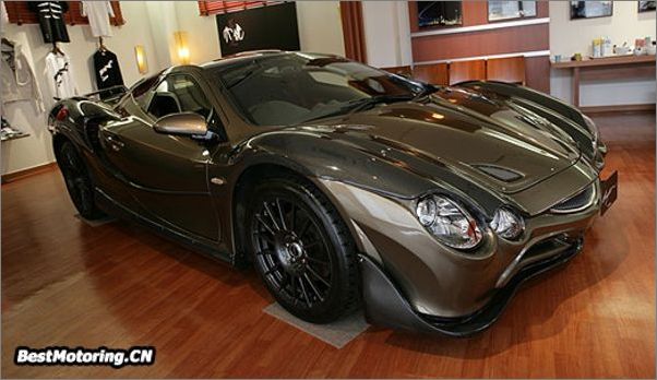 Mitsuoka Orochi