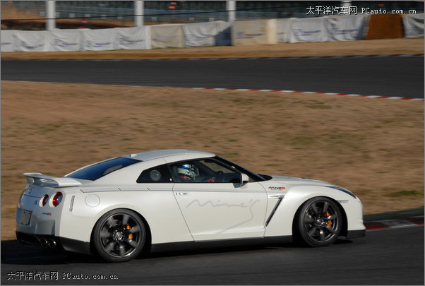 ծa(chn)R35 GT-R