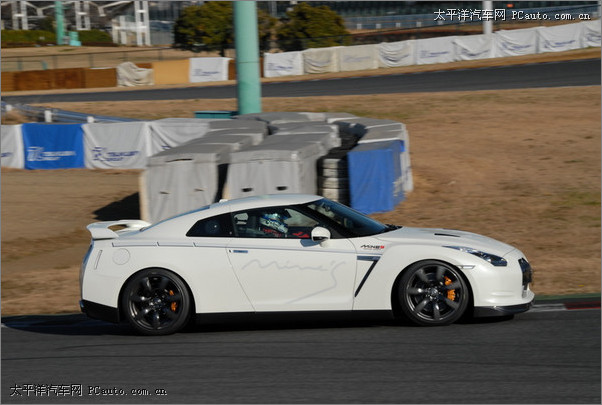 ծa(chn)R35 GT-R