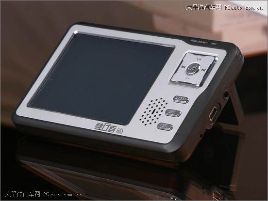 ò˥GPS 668D