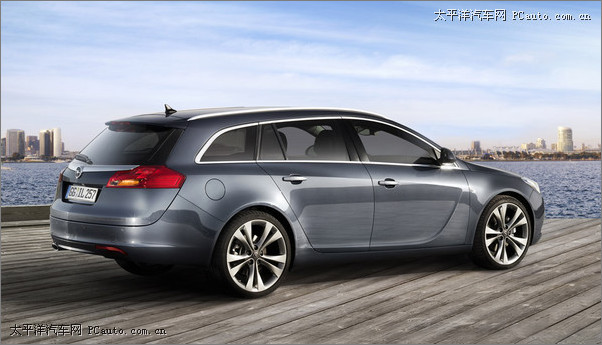 Opel-Insignia-Sports-Tour