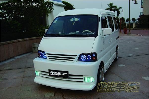 非常奢侈!长安之星变身豪华房车 非常奢侈!长安之星变身豪华房车