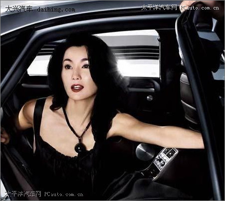 成龙开的车 成龙的黄金车,成龙儿子的车图片