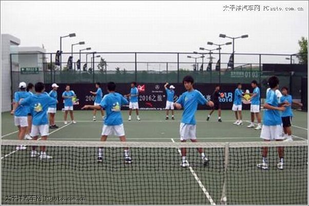 2009梅赛德斯-奔驰"明日之星"网球训练营电子竞技门头设计图片