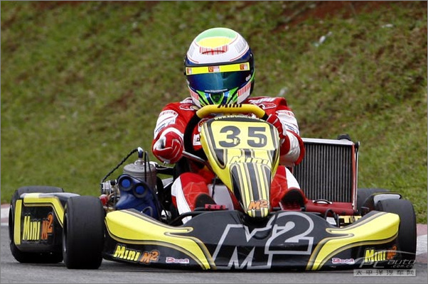 法拉利F1车手马萨圣保罗开始卡丁车恢复性练习