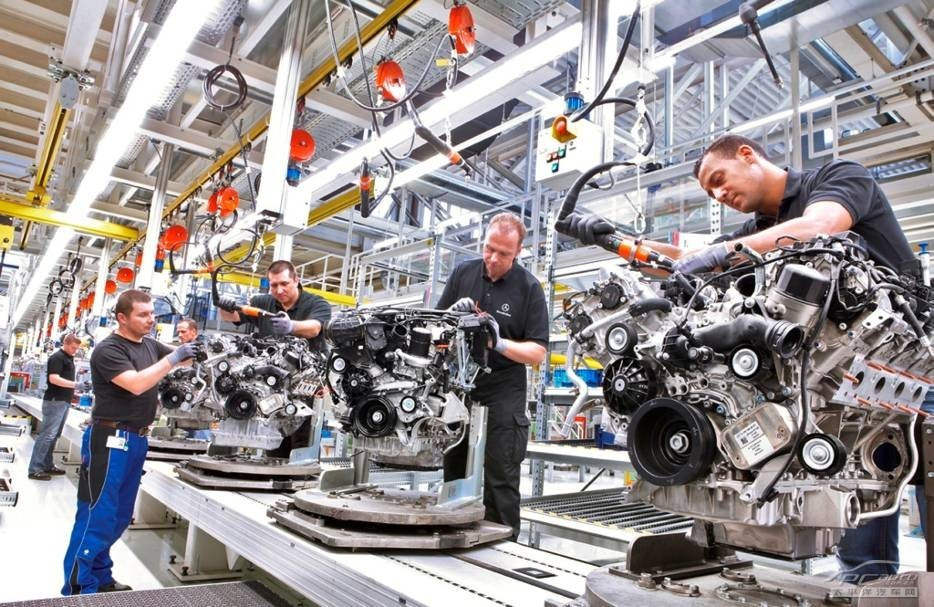梅赛德斯奔驰发布新款V6与V8发动机