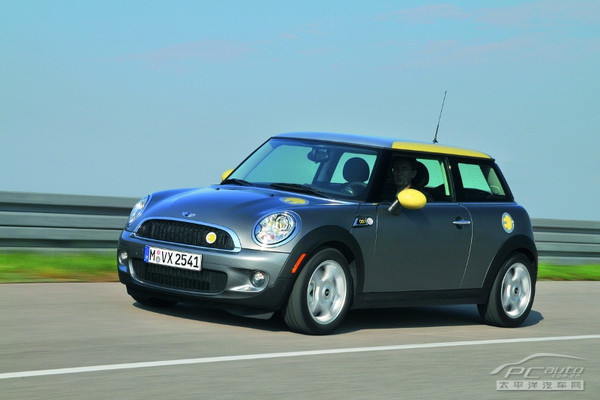 1292486_MINI.jpg